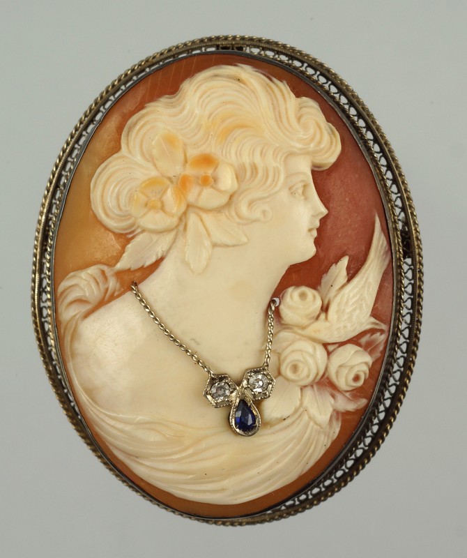 Appraisal: K YG oval carved shell cameo necklace with small diamonds