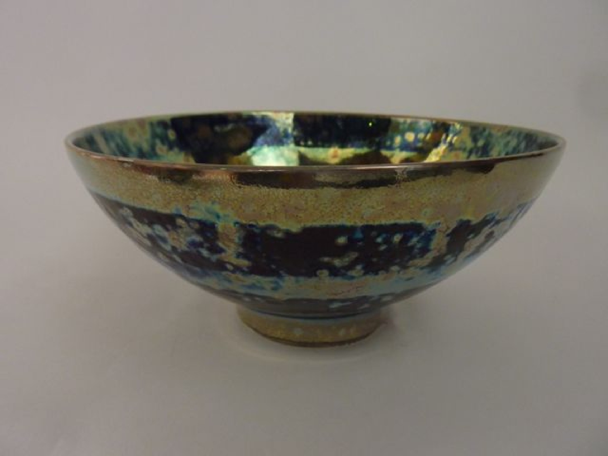 Appraisal: A studio pottery bowl by Sutton Taylor with flared rim