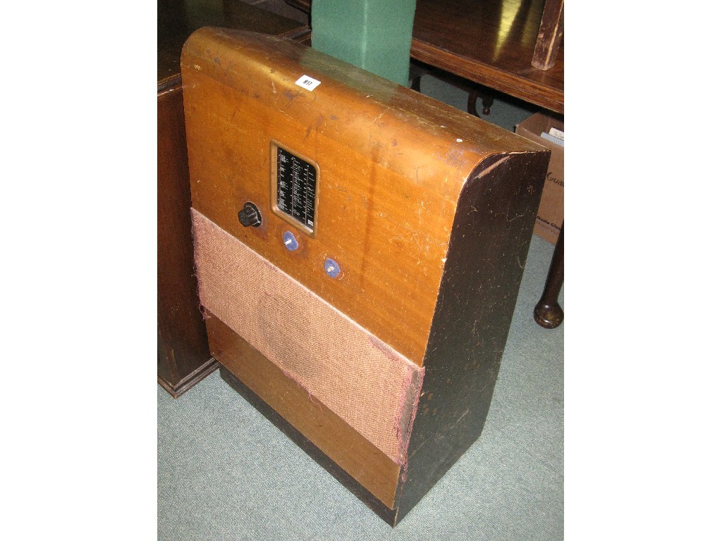 Appraisal: Free standing radio