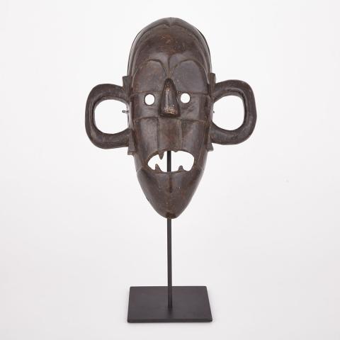 Appraisal: Boa Carved Wood Mask Central Africa th century height cm