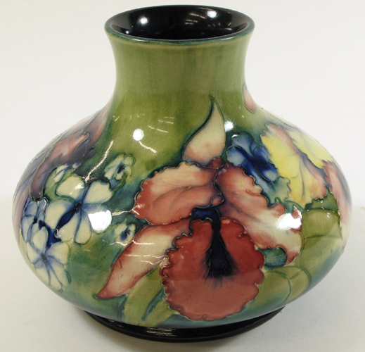 Appraisal: A WILLIAM MOORCROFT ART POTTERY VASE orchid pattern - in