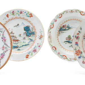 Appraisal: Four Chinese Export Porcelain Articles Comprising two similar soup plates