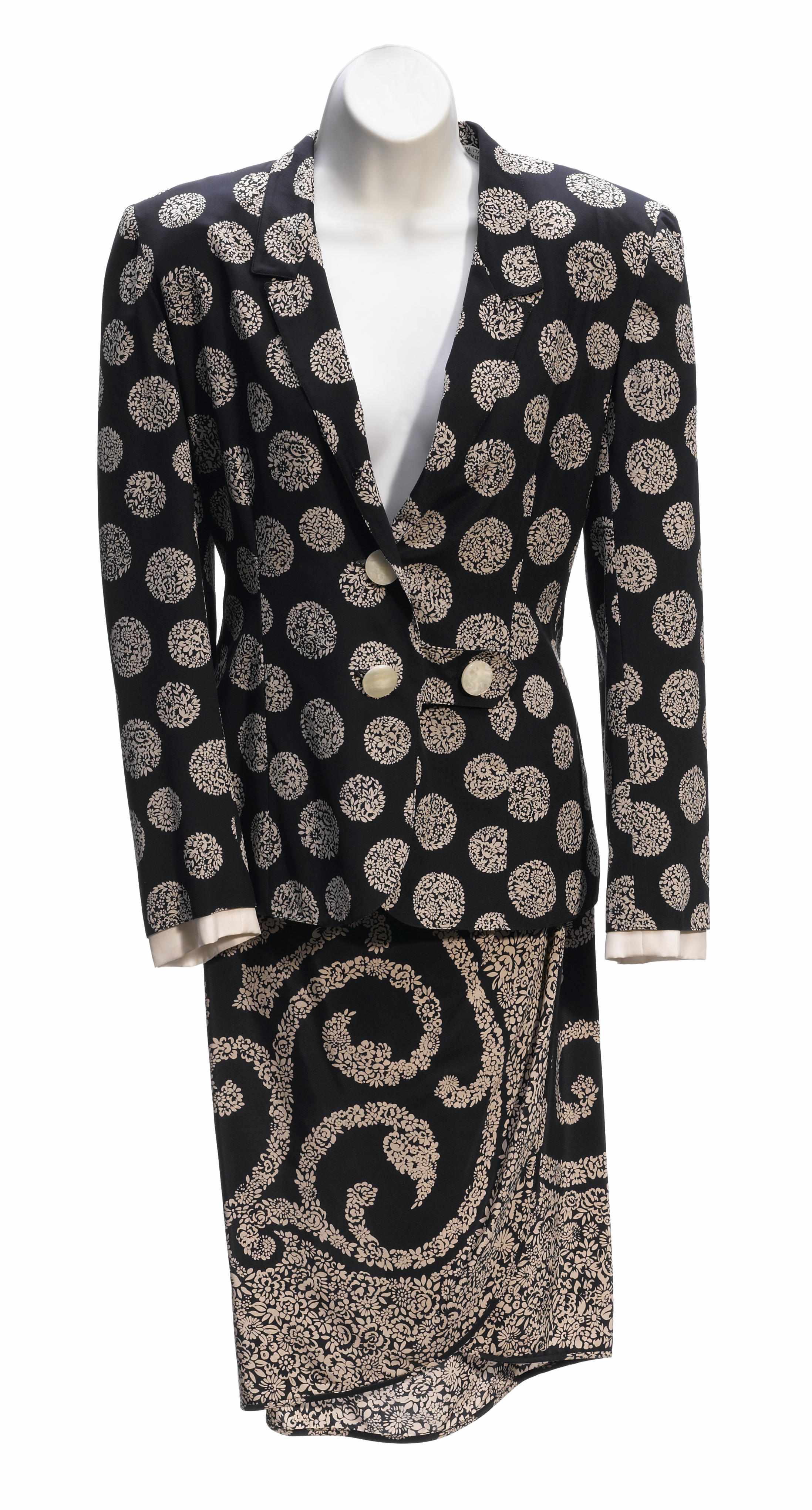 Appraisal: A Valentino black and beige tie front silk jacket and