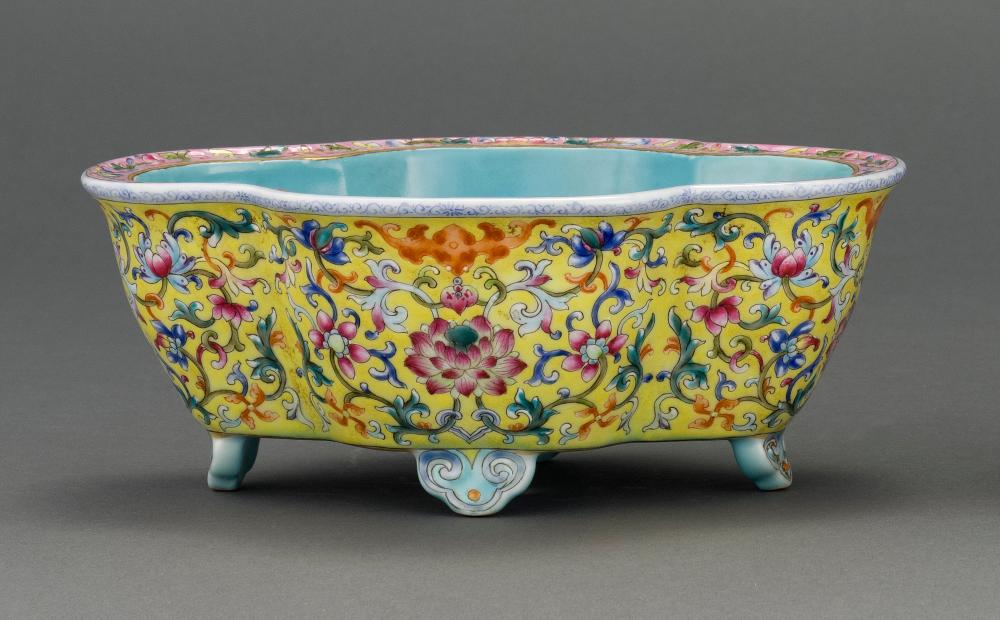 Appraisal: CHINESE FAMILLE JAUNE PORCELAIN JARDINIERE LENGTH CHINESE FAMILLE JAUNE PORCELAIN