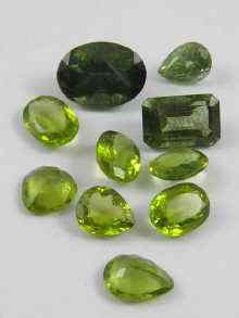 Appraisal: A quantity of loose polished peridots approx ct