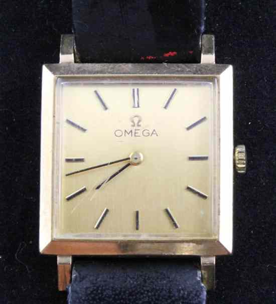 Appraisal: A gentleman's 's ct gold Omega dress wrist watch with