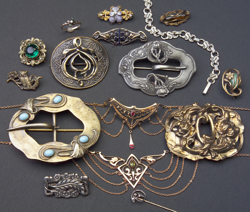 Appraisal: pieces of Art Nouveau jewelry including diamond and gold stick