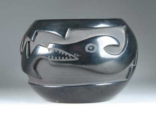 Appraisal: FINE CARVED BLACK POTTERY BOWL BY MADELINE NARANJO SANTA CLARA