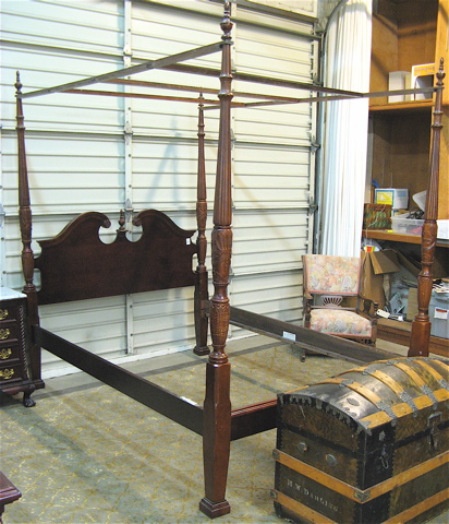 Appraisal: FEDERAL STYLE MAHOGANY FOUR-POSTER CANOPY BED WITH RAILS queen size