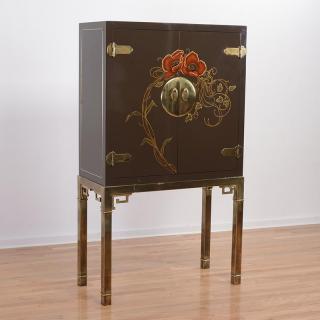 Appraisal: Mastercraft lacquered bar cabinet on brass stand Mastercraft lacquered bar