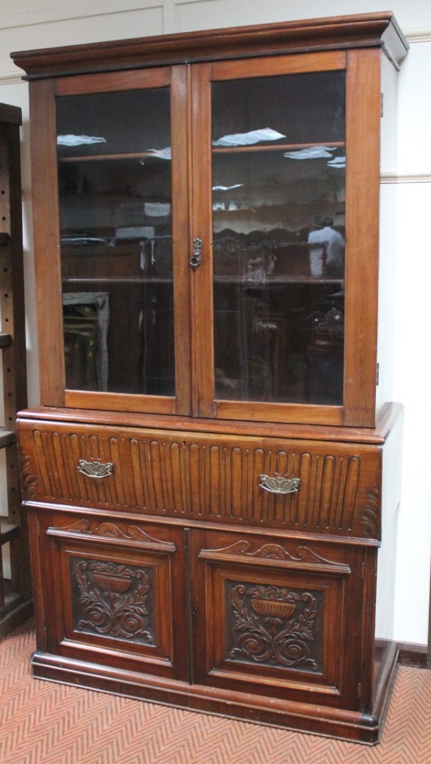 Appraisal: A late thC and later mahogany bookcase with a fixed