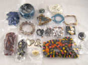 Appraisal: A quantity of costume jewellery incl necklaces bracelets earrings and