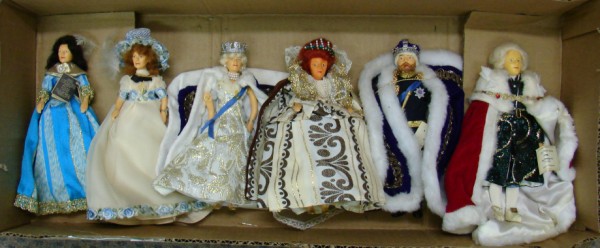 Appraisal: Lot of HP Historical Figure dolls - LE Dutchess of