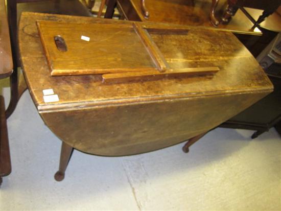 Appraisal: th century oak drop leaf dining table