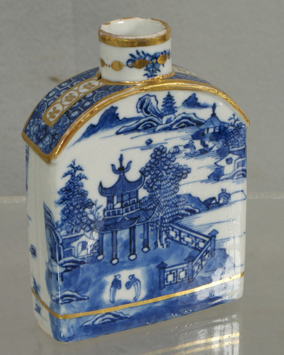 Appraisal: Nanking blue and white tea caddy h with gilding no