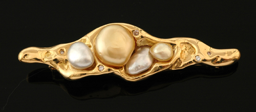 Appraisal: A handcrafted gold keshi pearl and Argyle diamond brooch by