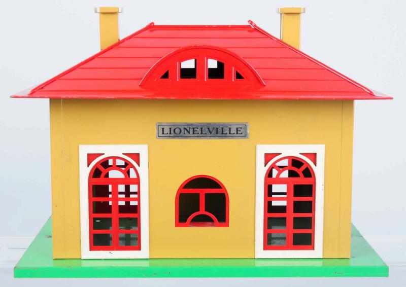 Appraisal: Lionel No Lionelville Train Station American Standard gauge Done in