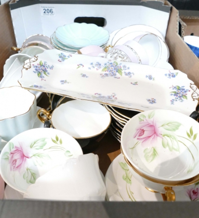 Appraisal: A mixed collection of items to include Victoria teaware Tuscan