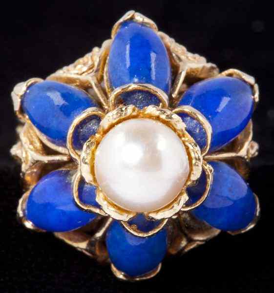 Appraisal: Gold Pearl and Lapis Ringcentering on one cultured pearl mm