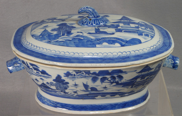 Appraisal: Chinese export porcelain Canton large covered tureen with boar's head