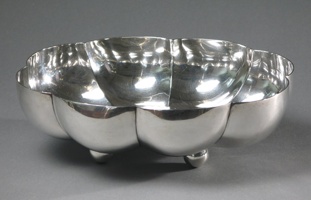 Appraisal: MEXICO STERLING SILVER BOWL raised on four rounded feet Signed