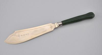 Appraisal: A Russian Fish Slice With an engraved gold washed blade