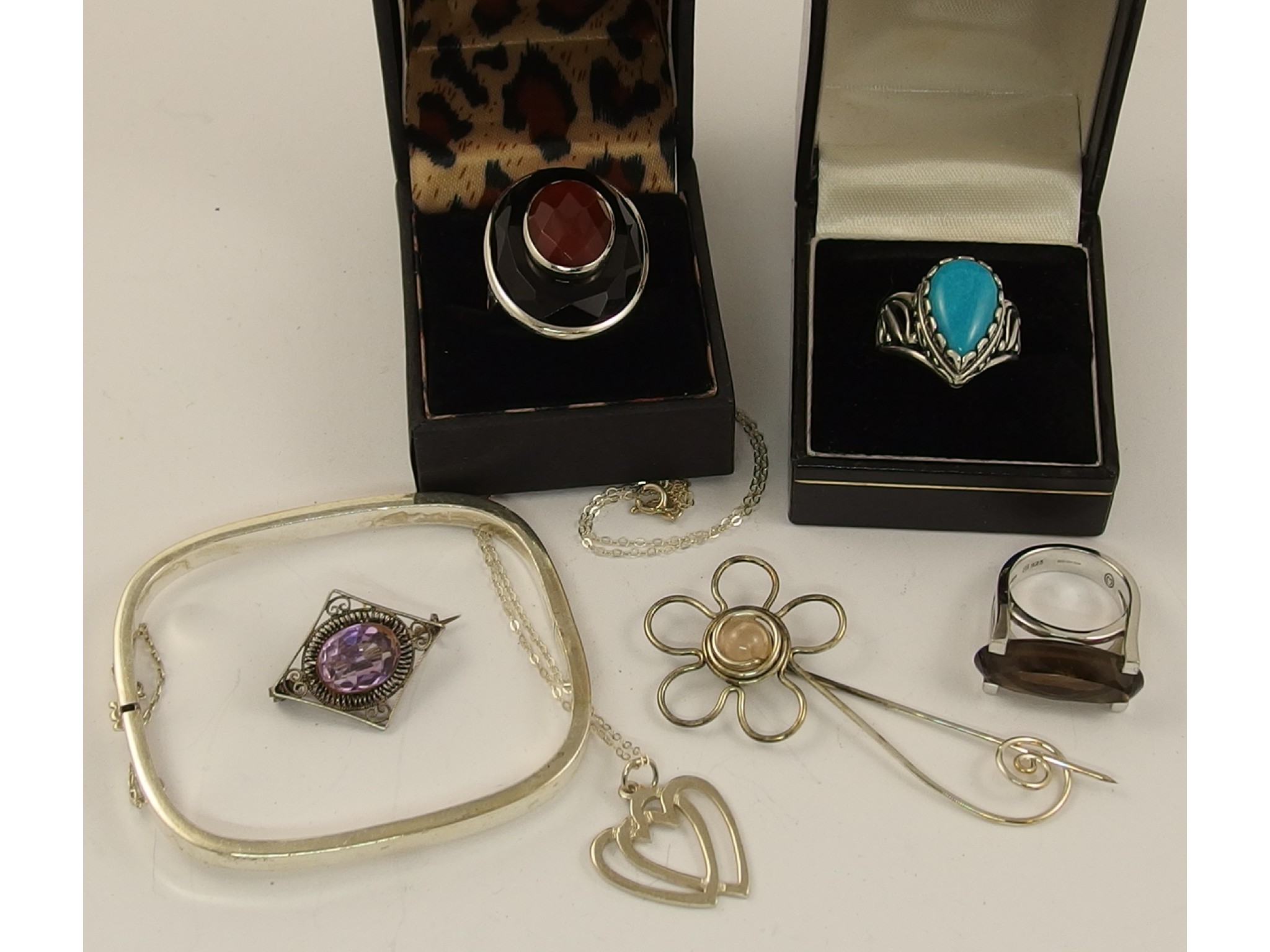 Appraisal: A collection of silver gem set jewellery to include rose