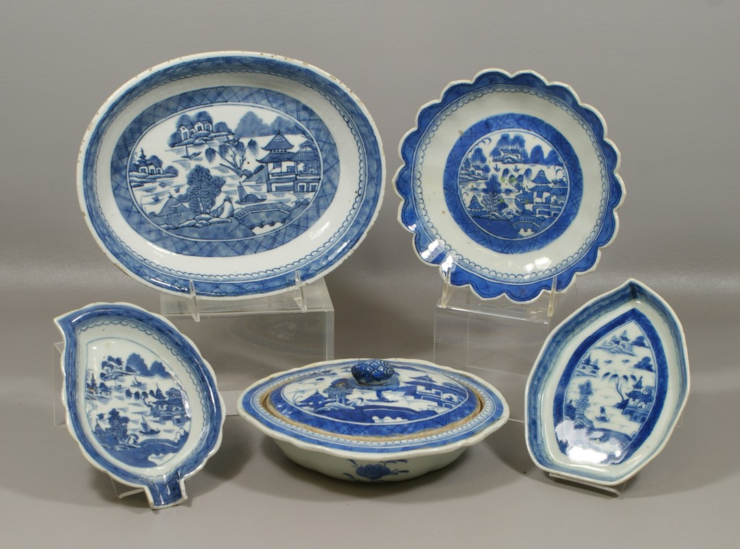 Appraisal: pcs of Chinese Export Canton Porcelain to include a diamond