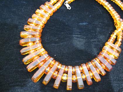 Appraisal: Amber necklaceOf geometric form