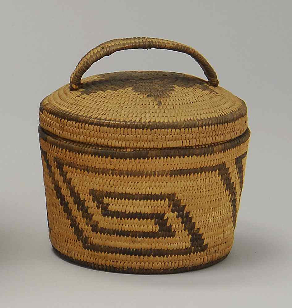 Appraisal: SOUTHWEST NATIVE AMERICAN INDIAN COVERED BASKETEarly th CenturyPossibly Hapu Star