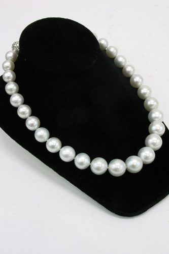 Appraisal: SOUTH SEA PEARL NECKLACE with k white gold clasp The