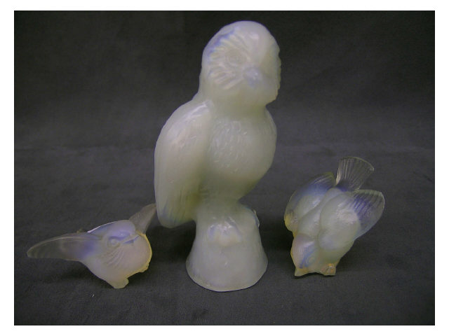 Appraisal: Three signed Sabino art glass bird figures