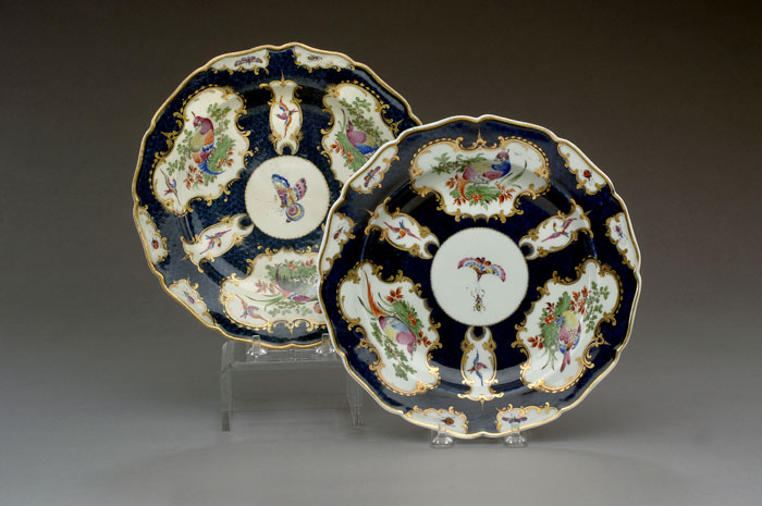 Appraisal: PAIR OF WORCESTER PORCELAIN BLUE-SCALE PLATES CIRCA Each reserved in