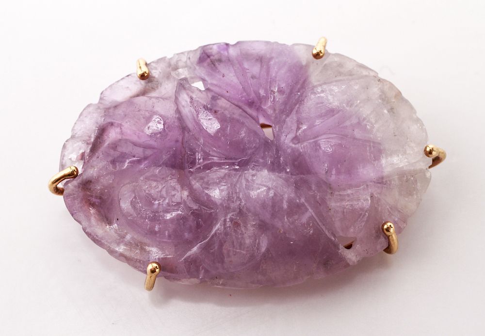 Appraisal: K Yellow Gold Carved Amethyst Pendant Brooch K yellow gold