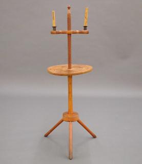 Appraisal: New England candlestand A late th early th century New