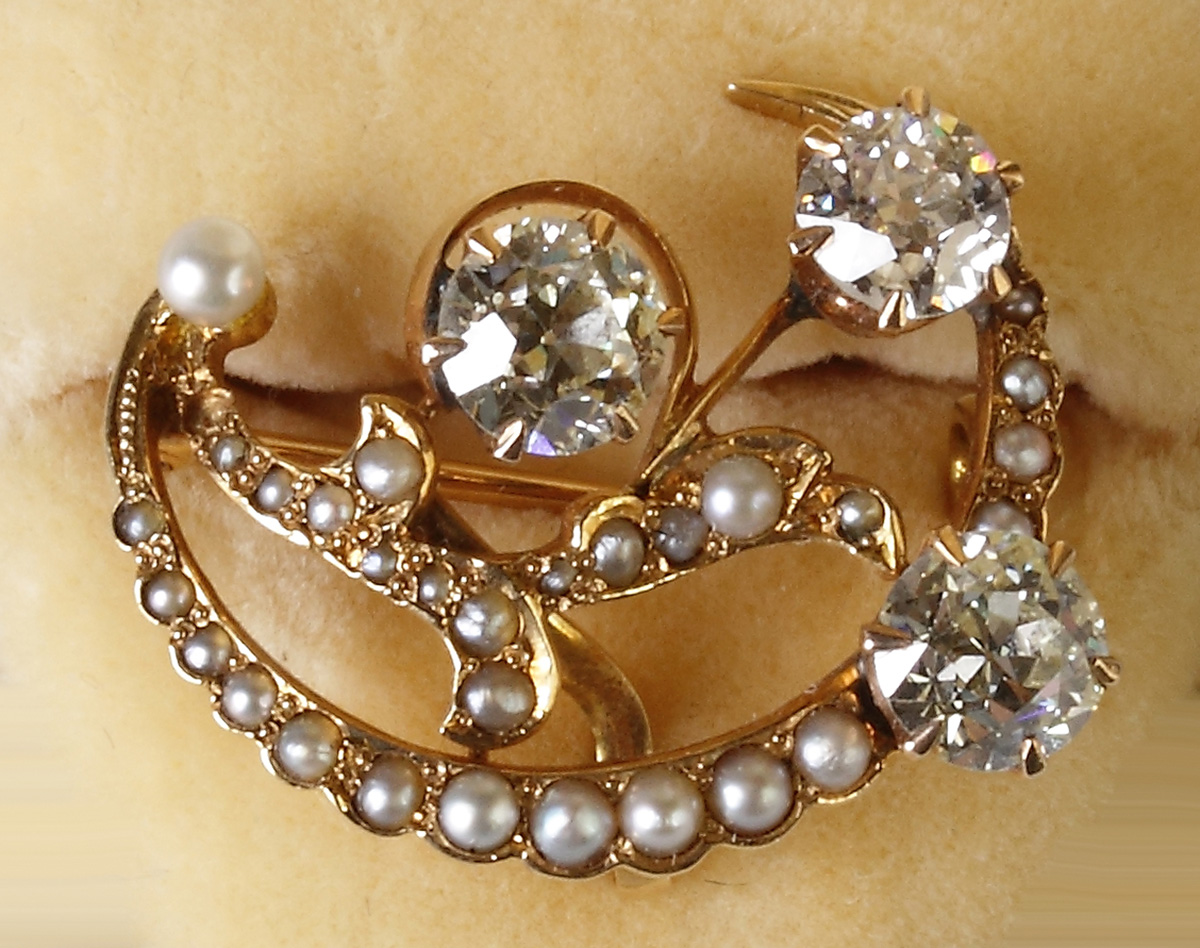 Appraisal: Vintage k Gold Diamond Pearl Crescent Shape Brooch