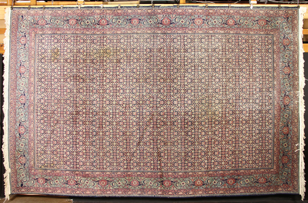 Appraisal: - Antique Persian Style Mahal Carpet Antique Persian style Mahal