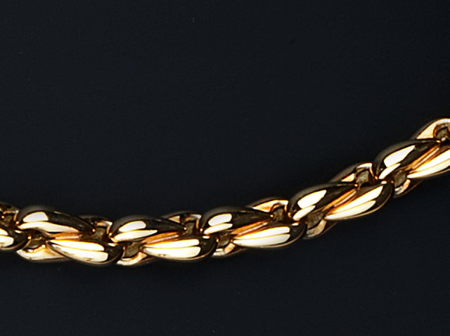 Appraisal: AN CT GOLD FANCY-LINK NECKLACE BY SIGNORETTI composed of yellow