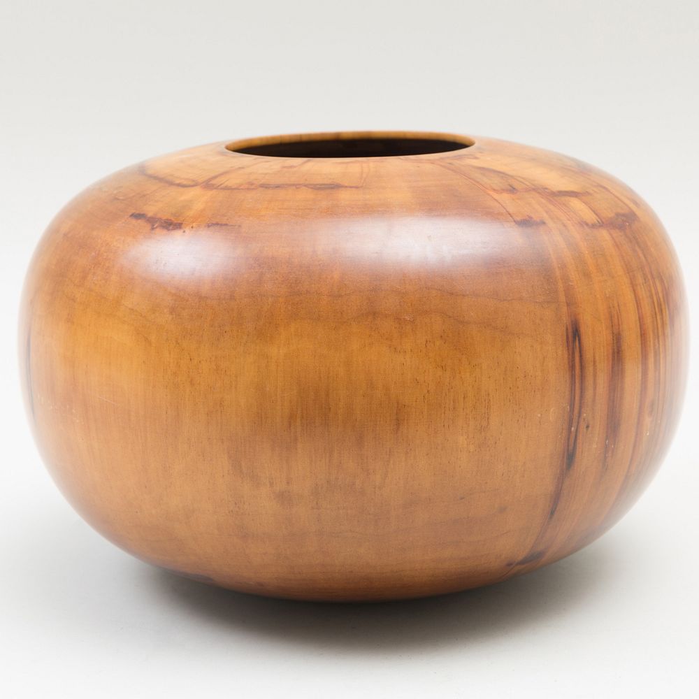 Appraisal: Ed Moulthrop Figured Sweetgum Bowl Incised signature number -R x