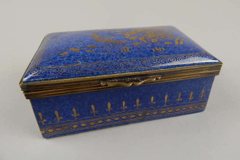 Appraisal: A Chinese export style blue enamel cigarette box gilt highlighted