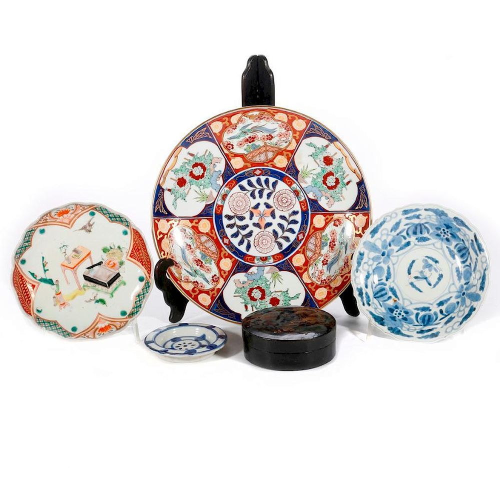 Appraisal: Collection of Japanese and Chinese pieces Two Japanese Imari dishes