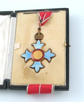 Appraisal: The Most Excellent Order of the British Empire Commander's neck