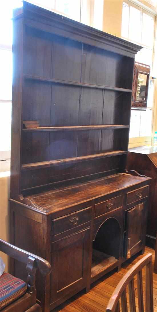 Appraisal: A th century oak Welsh dresser The boarded plate rack