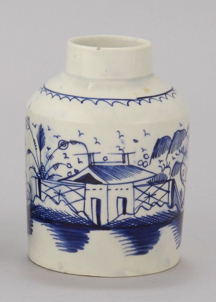 Appraisal: LEEDS PEARLWARE TEA CADDY Circa With blue chinoiserie decoration Height