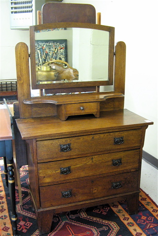 Appraisal: OAK DRESSER WITH ATTACHED MIRROR English early th century the