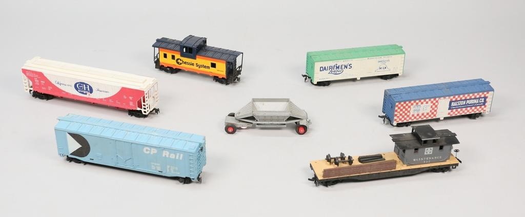 Appraisal: Tyco Mantua and Matchbox Series No coal bin marked on