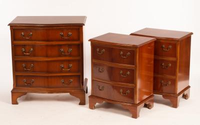 Appraisal: A mahogany serpentine front chest cm wide and a pair