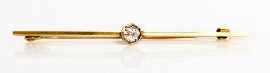 Appraisal: An Edwardian ct gold diamond set bar brooch estimated diamond