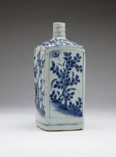 Appraisal: A Japanese Arita Imari sake bottle tokkuri Meiji Period late