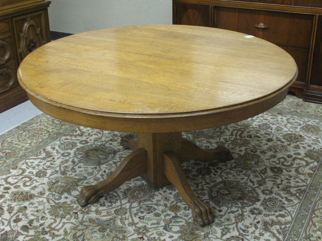 Appraisal: ROUND OAK PEDESTAL DINING TABLE American late th century the